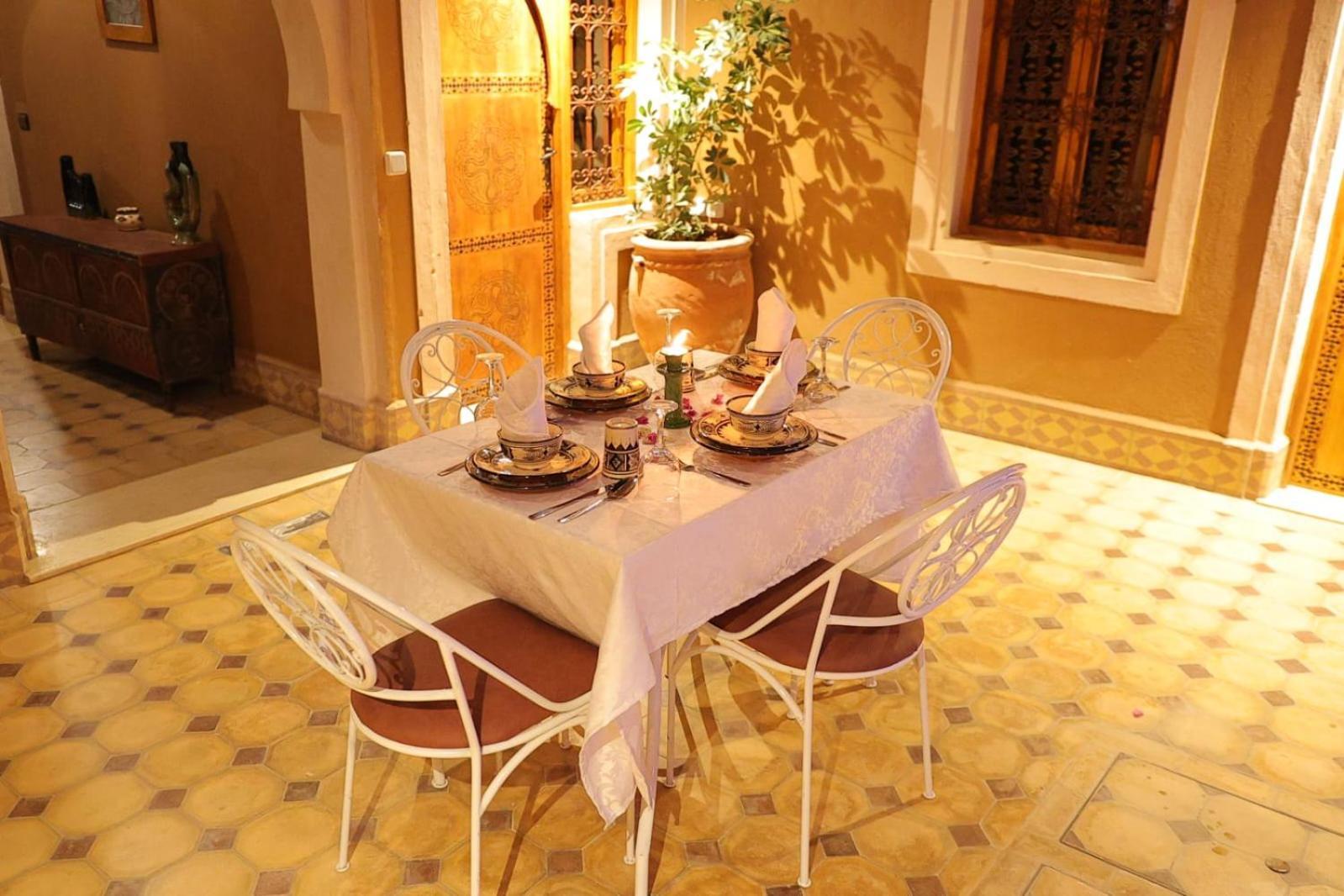 Riad Dar Susan - Authentic Stay In 扎古拉 外观 照片